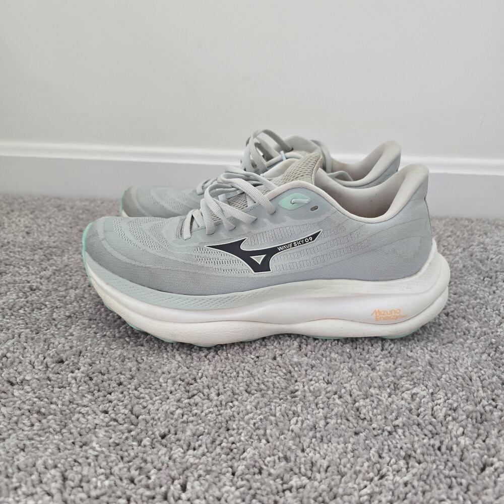 Mizuno Wave Sky 9 Women's Size 10 D Maximum Cushioned Lightweight Running Shoes